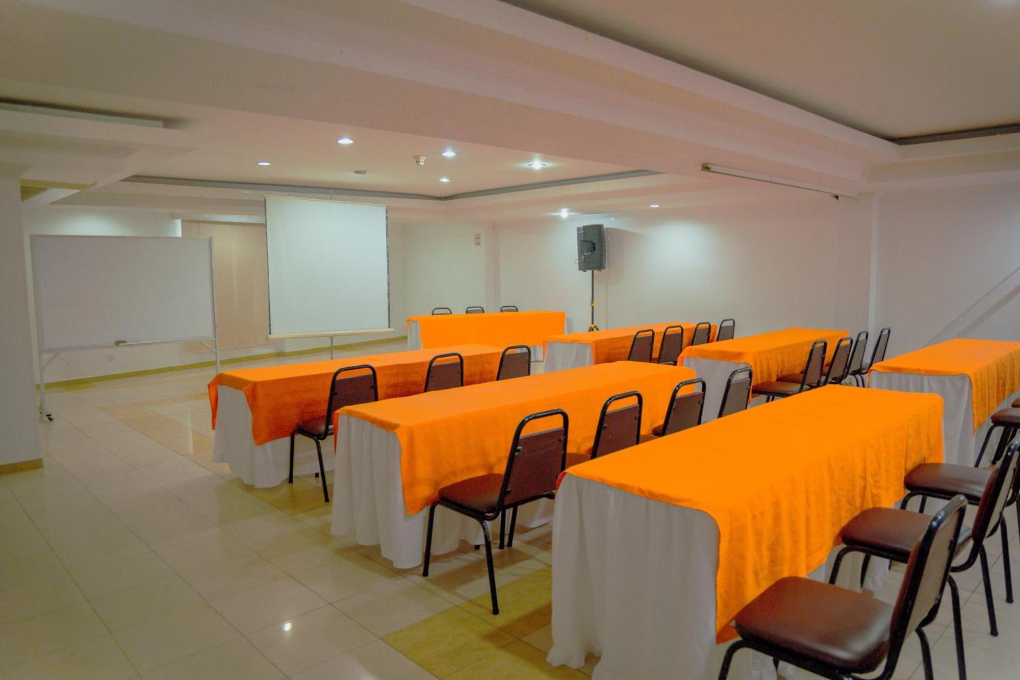 Tama Hotel Granada Real Кали Экстерьер фото